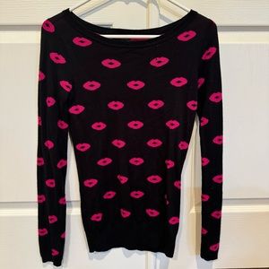The Limited Valentine’s Day Lips Black and Pink Sweater Size XS